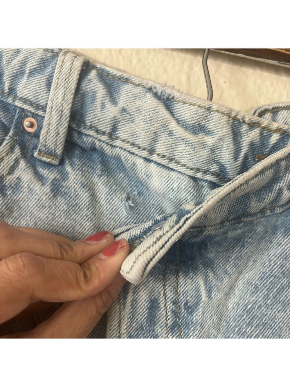 Wild Fable Bermuda Shorts Size 0 Asymmetrical Crossover Waist Light Wash Denim - Picture 7 of 11